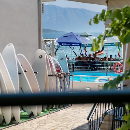 M4 בית הארחה